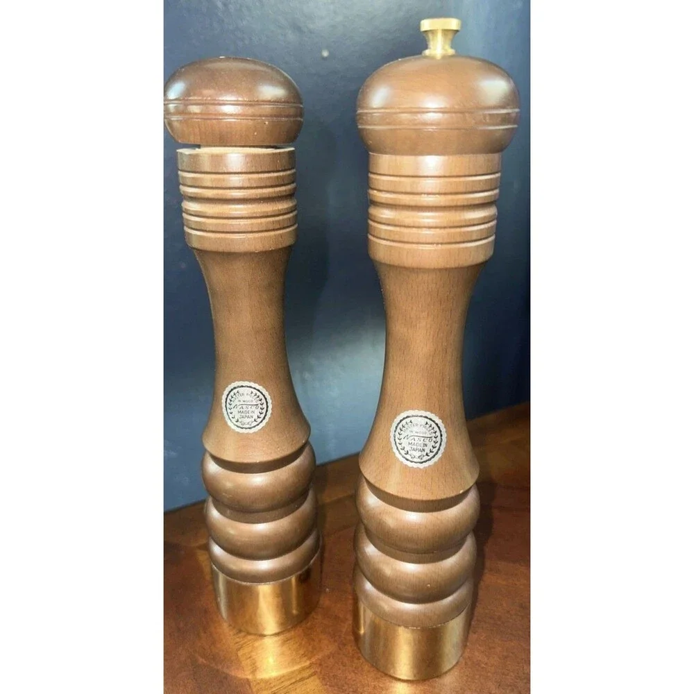 Vintage Nasco Masterpieces in Wood Salt Shaker Pepper Grinder 10